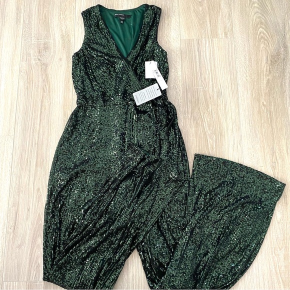 Maggy London Pants - Maggy London Emerald Sequin Jumpsuit Sz 4